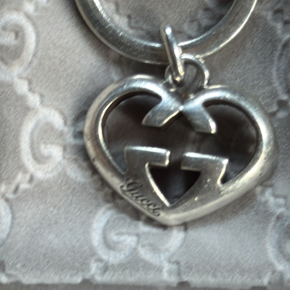 Gucci Silver Interlocking Heart Keyring - image 3